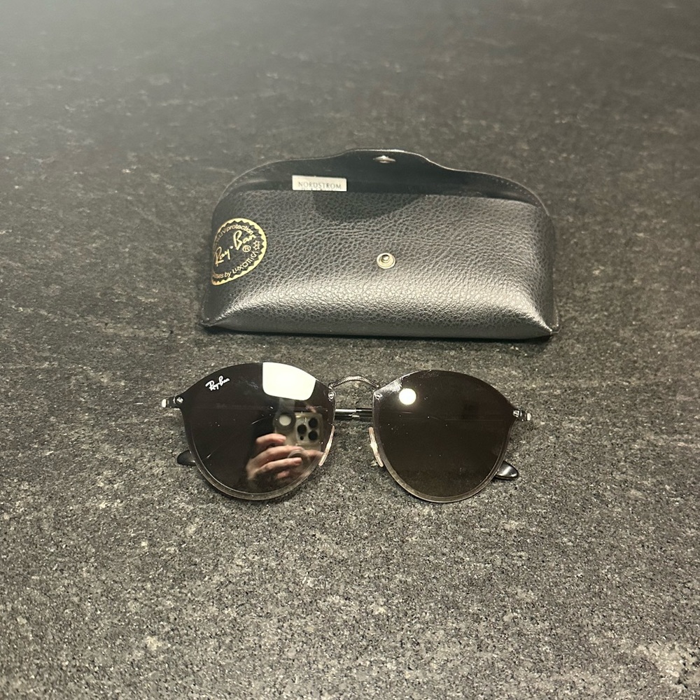Black Ray-Ban Blaze